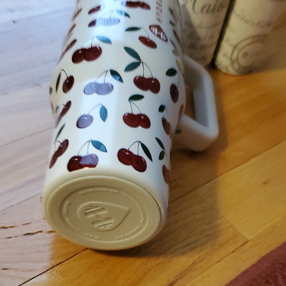 Limited Addition HydroJug White Cherry Pattern Travel Mug with Handle - Picture 4 of 4